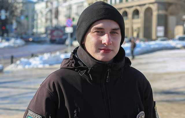 У Києві курсант-практикант спільно з оперативниками затримав трьох розбійників