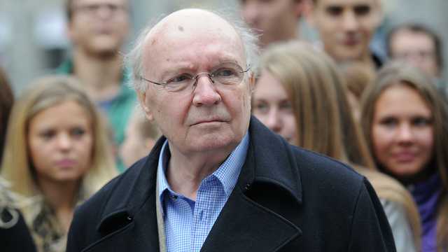 Похоронили рядом с Гафтом: в сети показали, как выглядит могила Андрея Мягкова