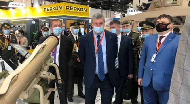 Украина представляет военную технику и оружие на выставке в ОАЭ