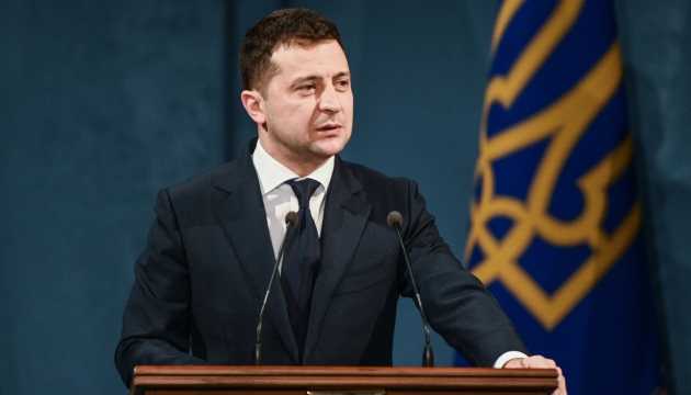 Почему деньги из "коронавирусного" фонда потратили на дороги: Зеленский объяснил