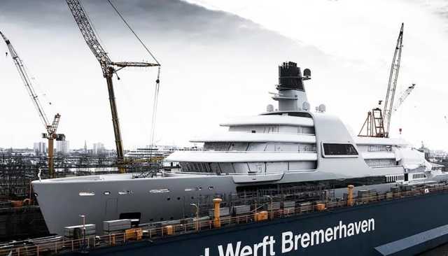 Для путинского олигарха достраивают 145-метровую яхту, которой позавидовали бы даже арабские шейхи