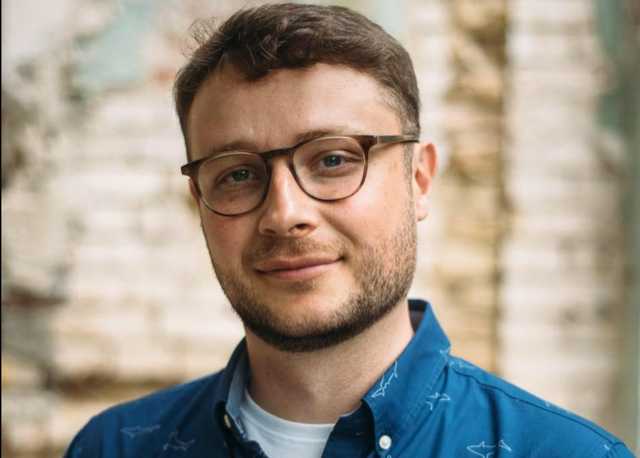 Сотрудник ОП увольняется из-за приговора Стерненко