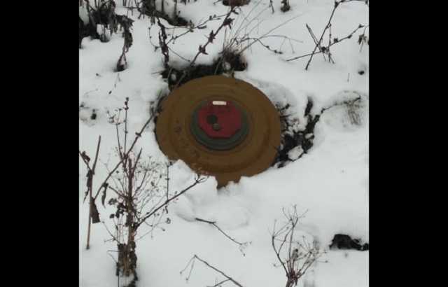 На Донбассе украинский военный подорвался на мине