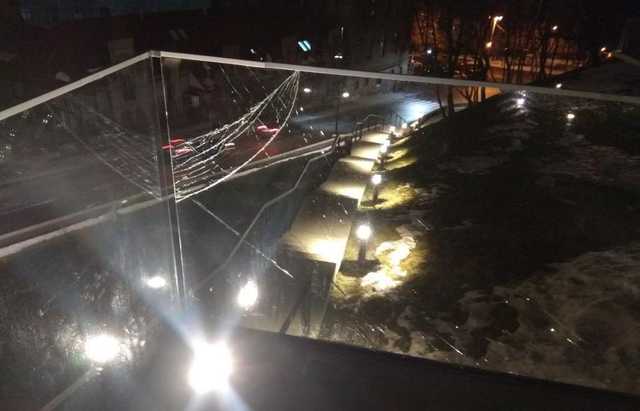 Во Львове пьяный киевлянин повредил мемориал Небесной Сотни