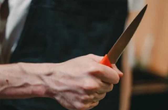 Под Днепром мужчина из-за ревности зарезал свою жену