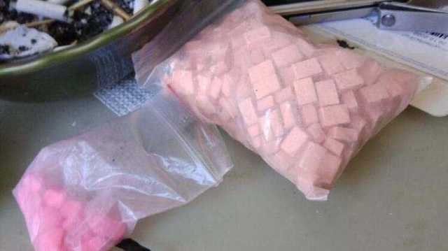 Пойманному на продаже кокаина столичному полицейскому грозят 12 лет тюрьмы