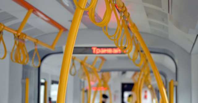 Во Львове молодые люди, чтобы не платить за проезд, выдавали себя за контролеров