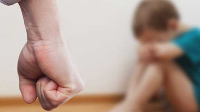 На Донеччині садист знущався над 7-річним пасинком. Його розшукують правоохоронці