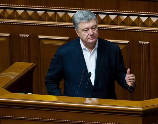 Порошенко отреагировал на введение США санкций против Коломойского
