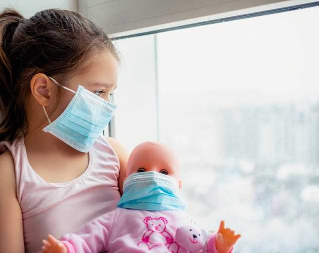 Коронавирусом в Украине заболели более 500 детей за сутки