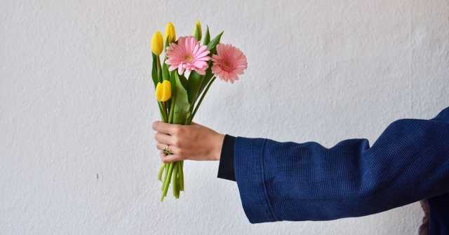 Google поздравил женщин с 8 марта новым дудлом