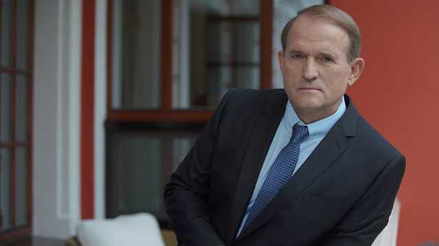 СБУ допросила Медведчука по делу о госизмене, а Порошенко не пришел