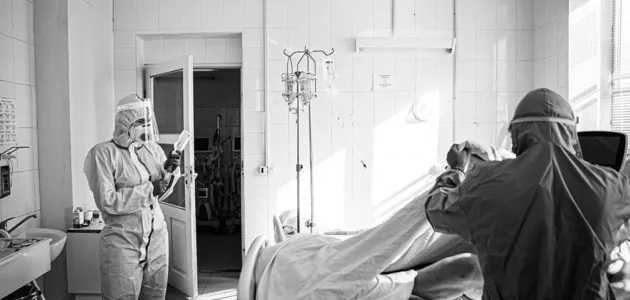 На Закарпатье реанимации забиты пациентами с COVID-19: появился фоторепортаж