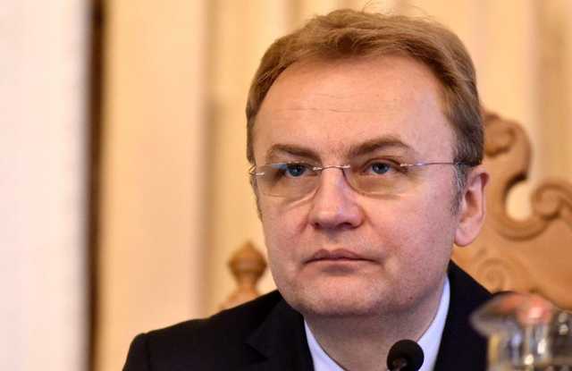 Садовый прокомментировал 14 протоколов НАПК и заявил о давлении