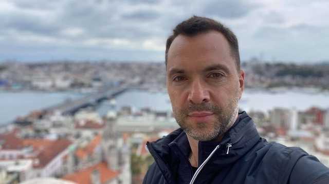 Новый план по Донбассу будет презентован до конца марта - Арестович