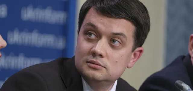 Разумков объяснил, почему он против блокирования телеканалов Медведчука