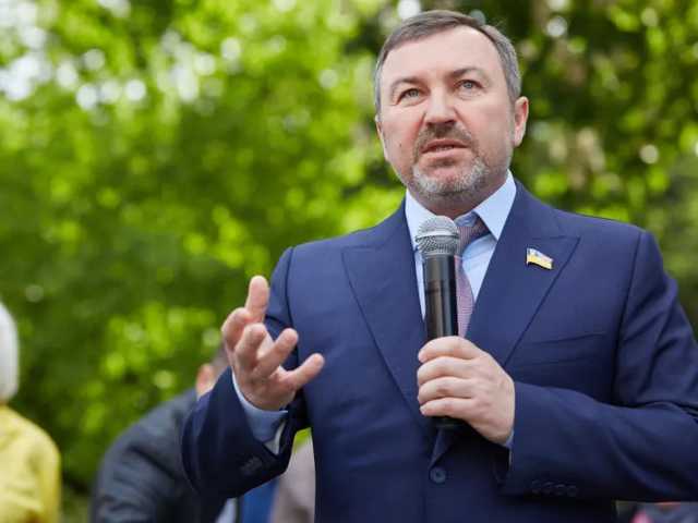 Стал известен лоббист назначения одиозного экс-регионала главой Национального института рака