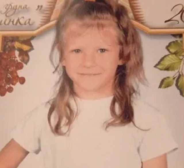 На Херсонщине попрощались с убитой 7-летней Марией Борисовой