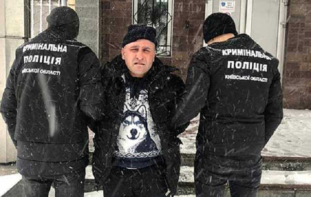 Під Києвом "Казанова" вкрав у жінки півкілограма золота