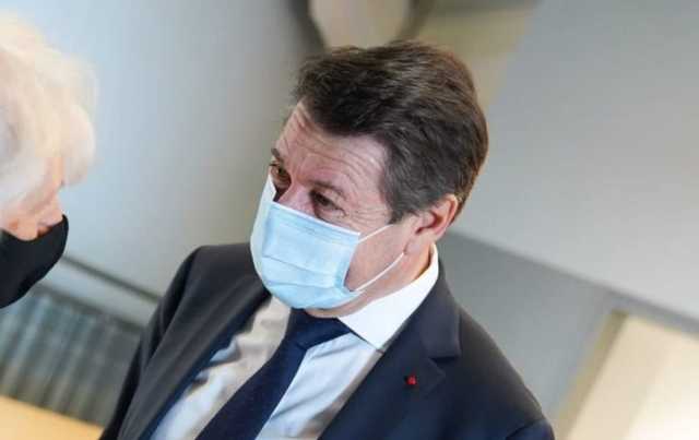 Мер Ніцци закликав французьку владу дозволити російську вакцину “Супутник V”