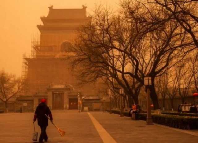 Пекін накрила піщана буря: аеропорти скасували понад 420 рейсів