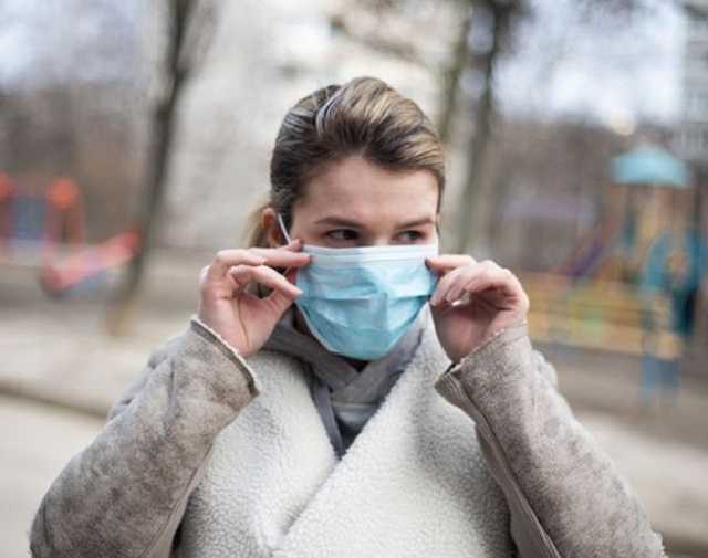 Експерти пояснили причини стрибка хворих COVID-19 в Україні