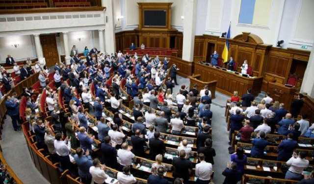 Рада может собраться на внеочередное пленарное заседание на этой неделе, - нардеп