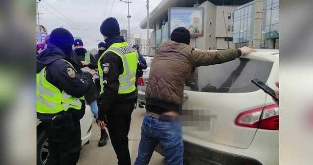 В Киеве конфликт из-за девушек закончился резней: преступника нашли по камерам