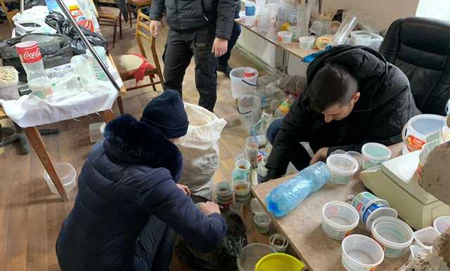 На Ровенщине перехватили контрабандную партию янтаря на 2 миллиона гривен