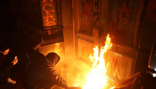 На митинге за Стерненко "разнесли" ОП: как выглядит здание сейчас