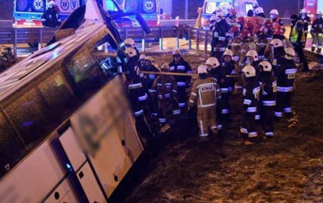 З’явилося відео з місця ДТП з українським автобусом у Польщі