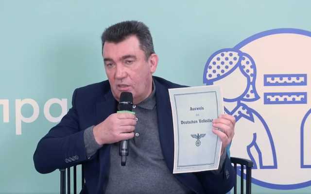 Данилов: Россия выдает фашистские аусвайсы на оккупированных территориях