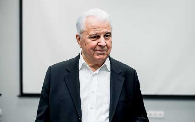 Кравчук вакцинировался от коронавируса