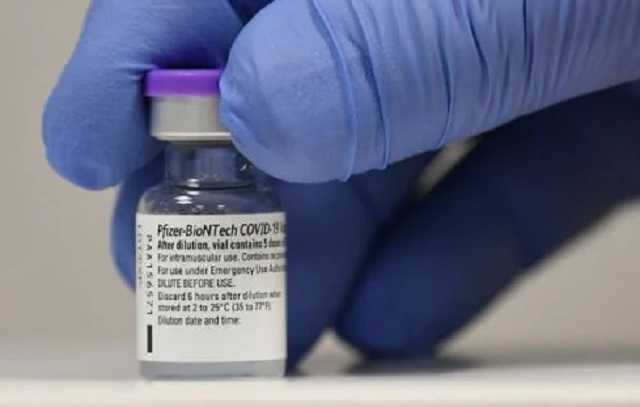 Стало известно, кому в Украине достанется вакцина Pfizer