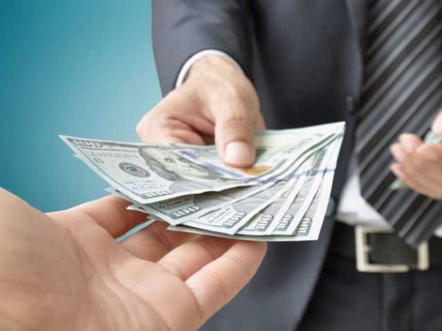 В Киеве прокурор и следователь попались на вымогательстве взятки