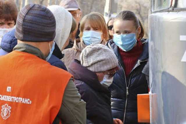 В Одессе несмотря на карантин транспорт пока не прекратил работу