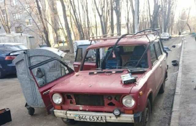 Харьковчанка превратила авто мужа-изменщика в груду металлолома