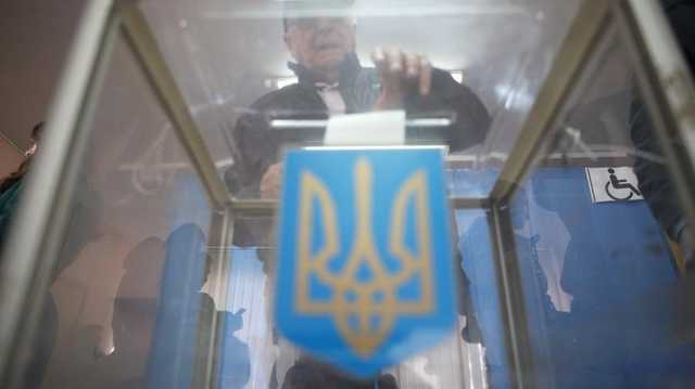 Довыборы в Раду в Донецкой области: выигрывает мэр Доброполья Аксенов, - экзит-пол