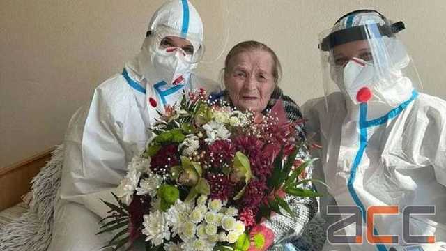 В Черновцах от коронавируса выздоровела 100-летняя пациентка