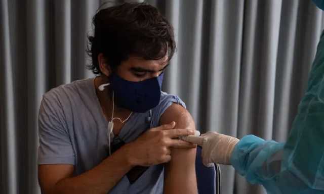 Вакцины от коронавируса первого поколения за год могут стать неэффективными — The Guardian