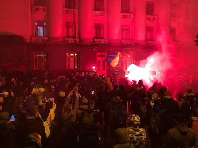 Верховная Рада осудила события под Офисом президента: Как голосовали нардепы