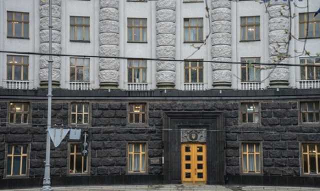 Розрахуватись за паркування можна буде через термінали та банкомати: постанова КМУ