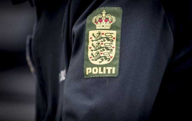 В Дании центры вакцинации раскрасили и пытались поджечь