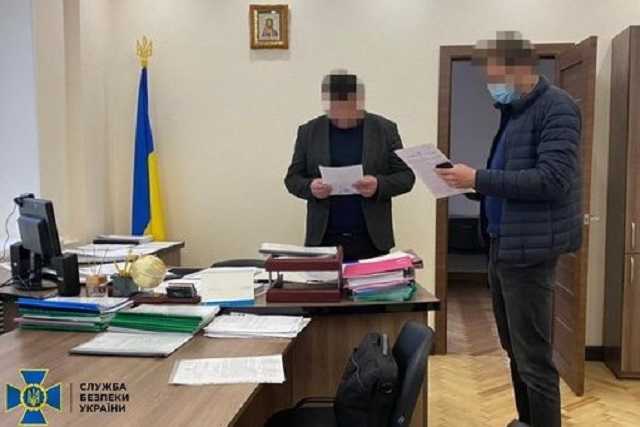В СБУ раскрыли масштабную схему разворовывания земли в Госгеокадастре