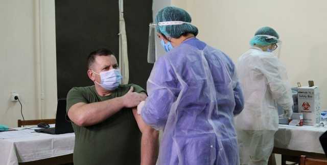 Привитые Covishield украинцы могут получить взаимозаменяемую дозу вакцины AstraZeneca, – Минздрав