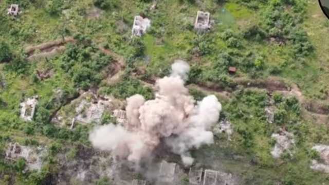 В сети опубликовали видео уничтожения наблюдательного поста подразделения российских террористов на Донбассе