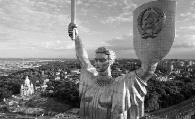 Почему в Украине забуксовала декоммунизация