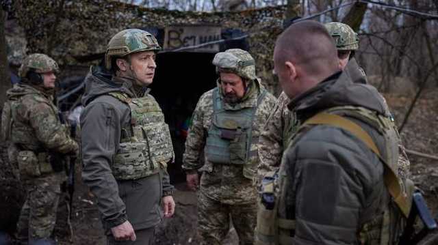 Очень сложный участок, – Зеленский посетил позиции ВСУ в 80 метрах от боевиков