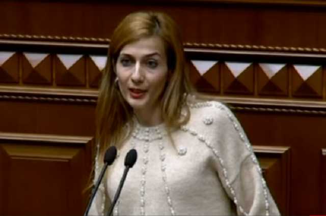 Нардеп от ОПЗЖ засветила в Раде сумку Gucci за 72 тысячи