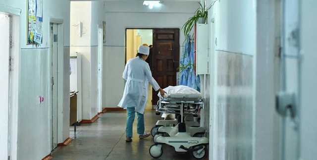 Третья волна коронавируса: количество занятых коек сокращается третий день подряд